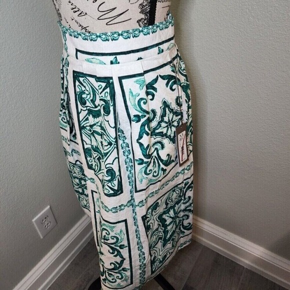 Eva Mendes Green and White‎ Geometric Print Long Flared Skirt Sz 12 NEW - Picture 1 of 6